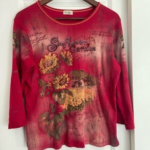 Y2k red top with sunflower details!